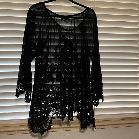 Yvonne LeFleur sheer dress blouse - Picture 3 of 7